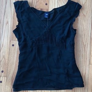 NWT Gap top black size 4